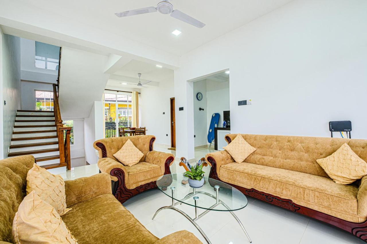 Queens Mount Ridge Kandy Exterior photo
